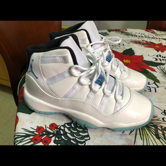 Jordan 11 Columbia size 4 - Picture 8 of 10